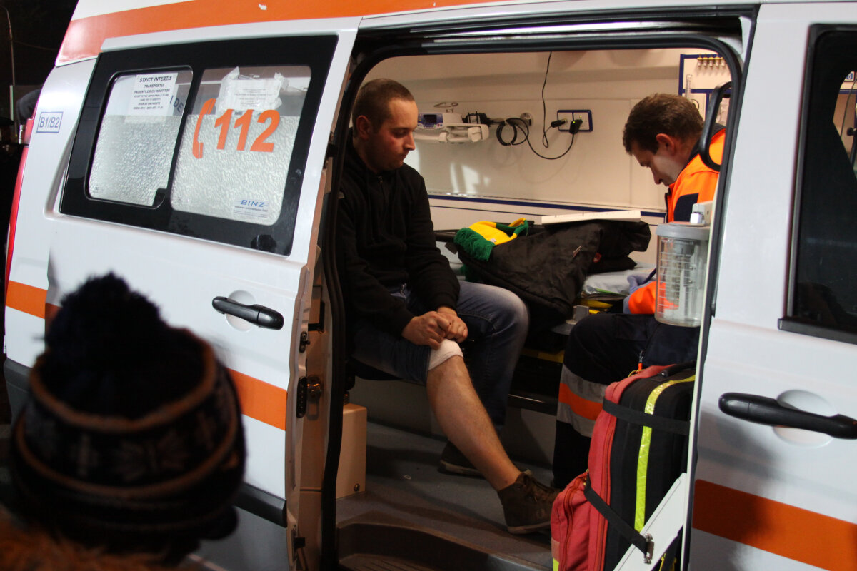 FOTO Moldoveni cu sînge fierbinte » Fanii Vasluiului s-au luat la bătaie cu suporterii Iaşiului înainte de meci!