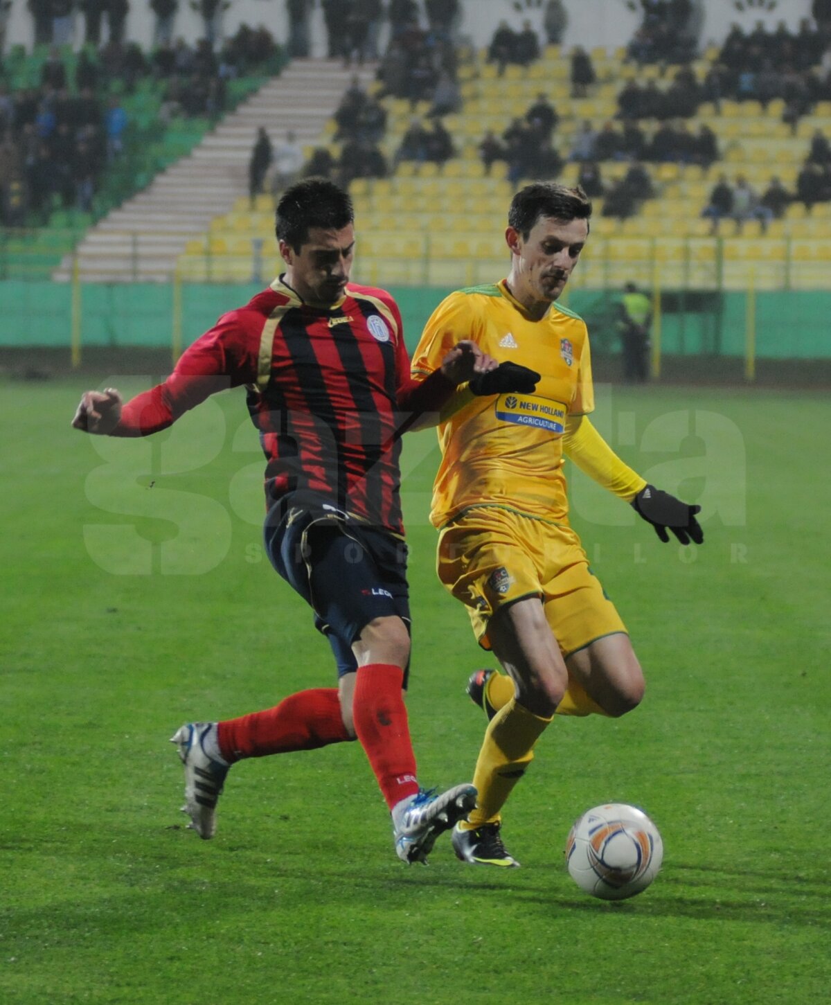 FOTO&VIDEO Echipa lui Hizo a învins în derby-ul Moldovei şi a urcat pe 4 » Vaslui - CSMS Iaşi 3-0