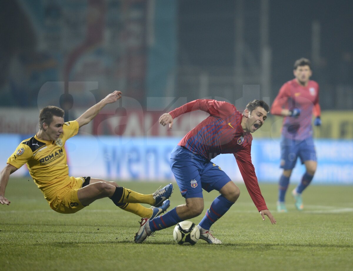 FOTO şi VIDEO FC Braşov - Steaua 3-1 » "Roş-albaştrii", la al doilea eşec din acest sezon