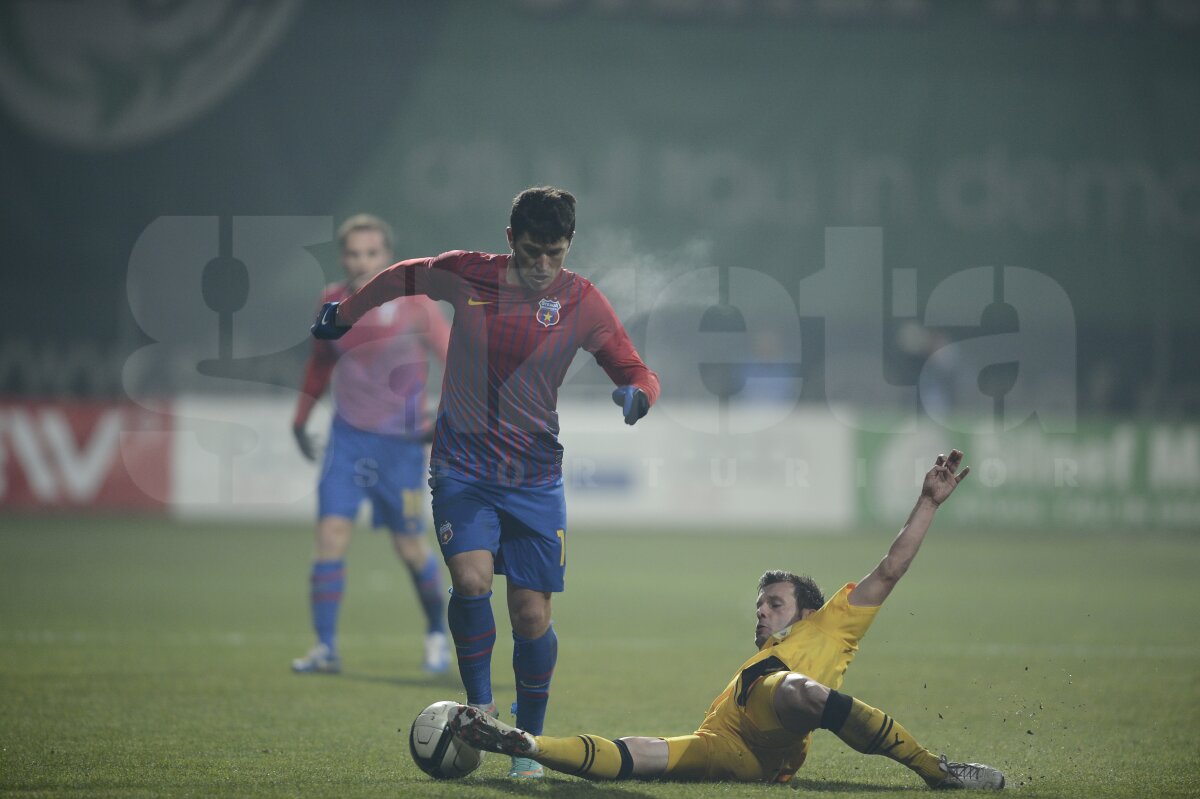 FOTO şi VIDEO FC Braşov - Steaua 3-1 » "Roş-albaştrii", la al doilea eşec din acest sezon