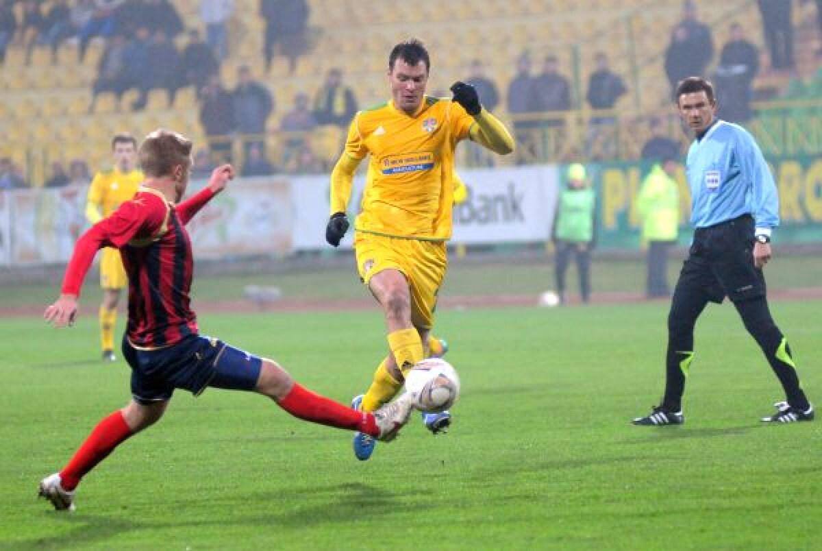 VIDEO Chinu' de pe lume! » Vaslui a cîştigat cu 3-0 în faţa Iaşiului, dar scorul nu reflectă realitatea de pe teren