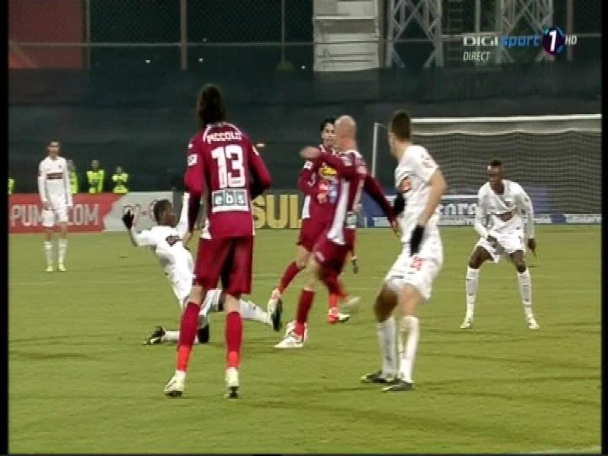 Boubacar a complicat misiunea "cîinilor" » A fost eliminat în minutul 31 pentru două faulturi stupide