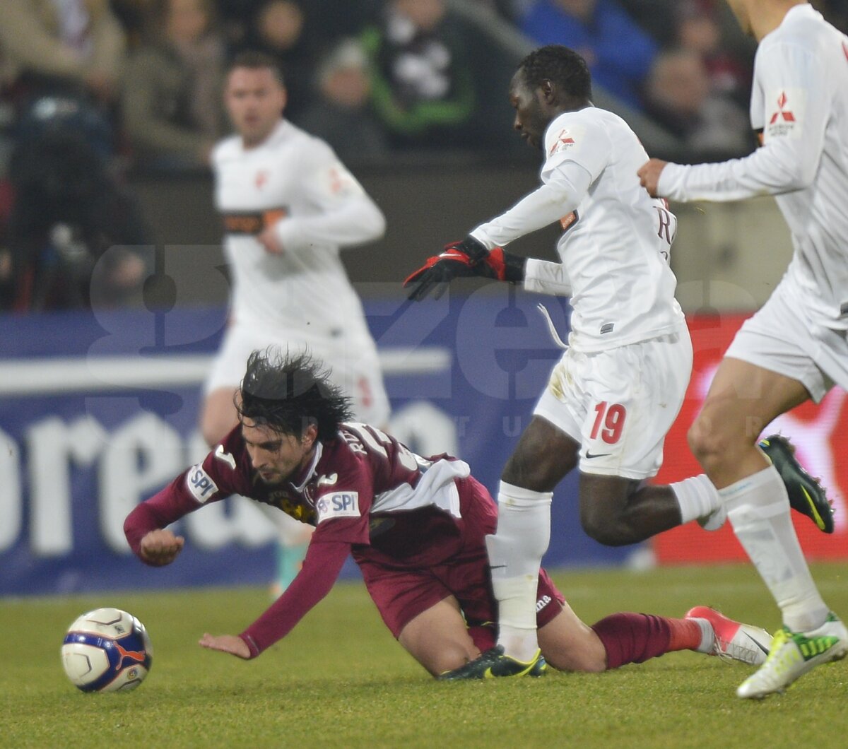 FOTO Campioana merge în semifinale! "Cîinii" au ratat principalul obiectiv » CFR Cluj - Dinamo 2-1