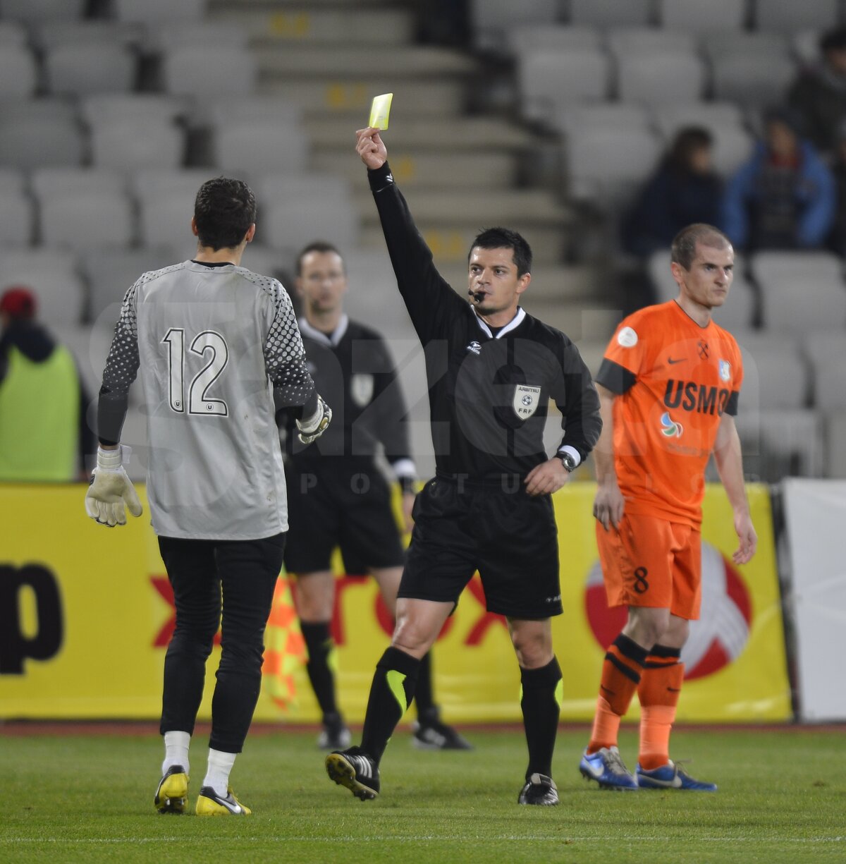 FOTO şi VIDEO U Cluj - Pandurii 1-1 » Gorjenii salvează un punct pe final de meci