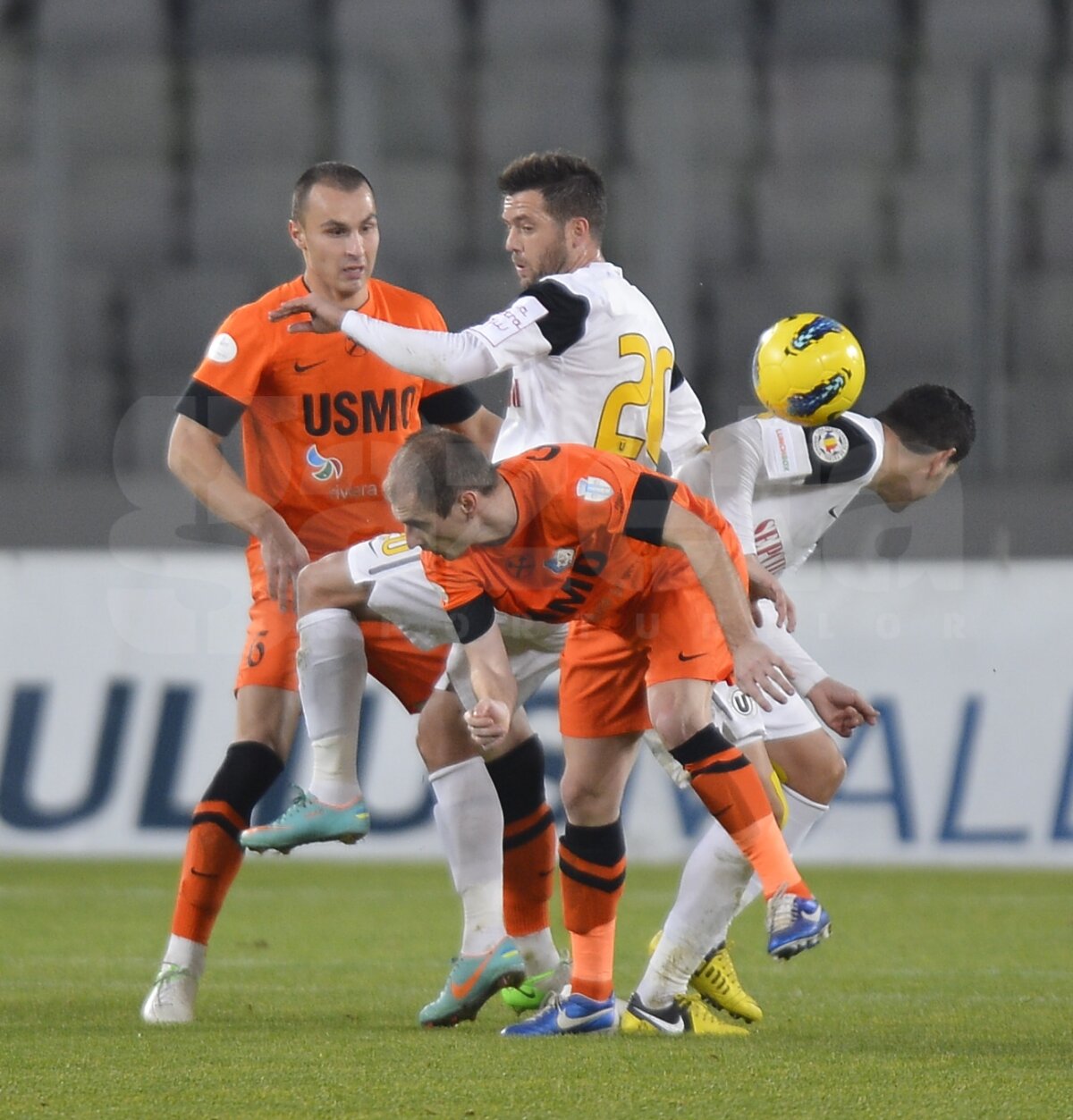 FOTO şi VIDEO U Cluj - Pandurii 1-1 » Gorjenii salvează un punct pe final de meci