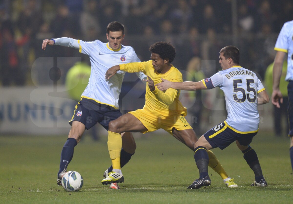 VIDEO Steaua cîştigă la scor de tenis şi se gîndeşte la Copenhaga » Chiajna - Steaua 0-6