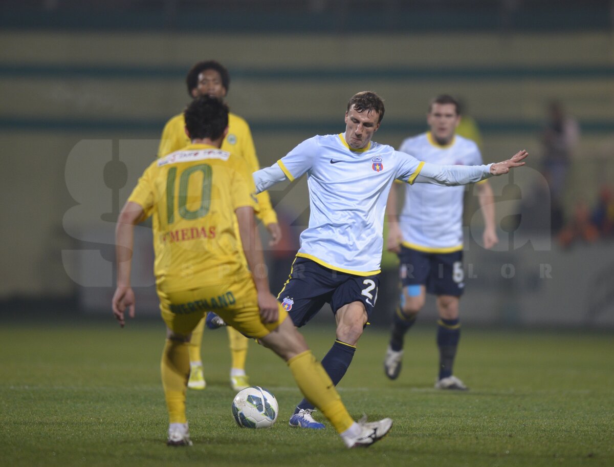 VIDEO Steaua cîştigă la scor de tenis şi se gîndeşte la Copenhaga » Chiajna - Steaua 0-6