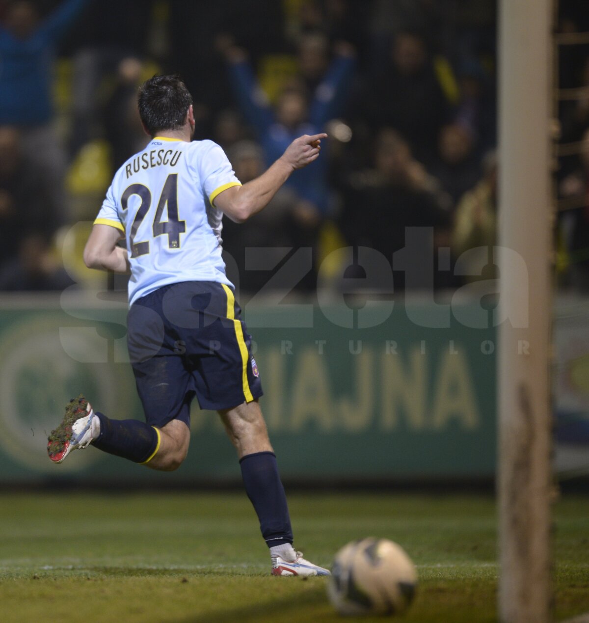 VIDEO Steaua cîştigă la scor de tenis şi se gîndeşte la Copenhaga » Chiajna - Steaua 0-6
