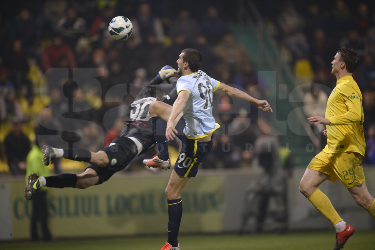 VIDEO Steaua cîştigă la scor de tenis şi se gîndeşte la Copenhaga » Chiajna - Steaua 0-6