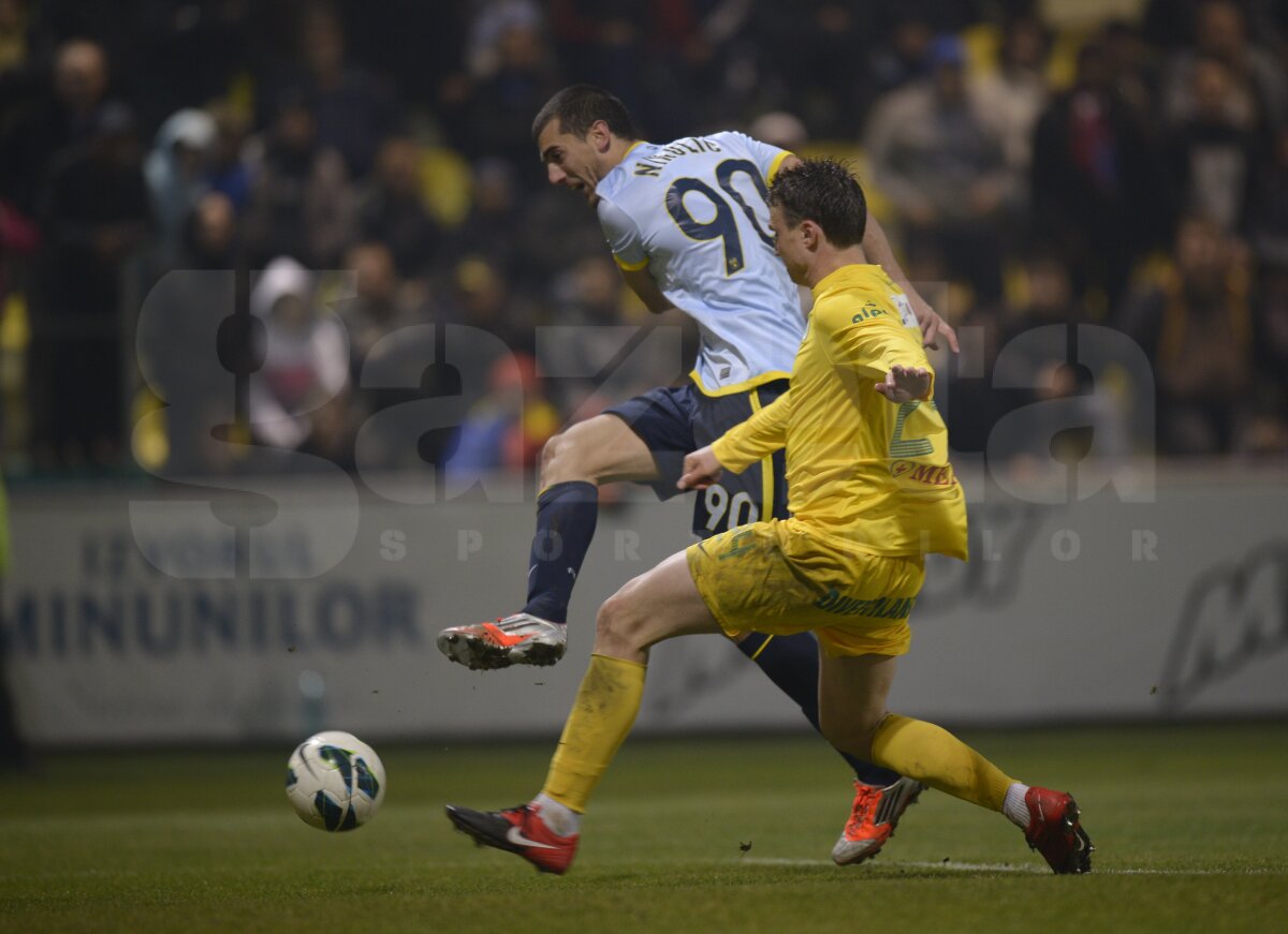 VIDEO Steaua cîştigă la scor de tenis şi se gîndeşte la Copenhaga » Chiajna - Steaua 0-6