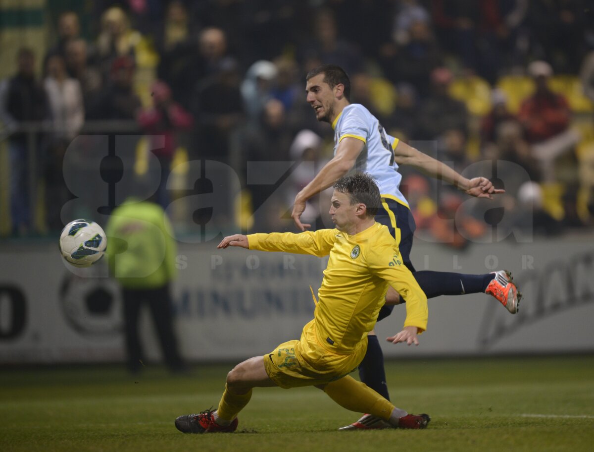 VIDEO Steaua cîştigă la scor de tenis şi se gîndeşte la Copenhaga » Chiajna - Steaua 0-6