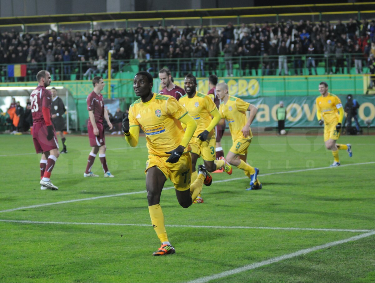 FOTO + VIDEO Vaslui cîştigă cu Rapid şi se apropie la 10 puncte de Steaua