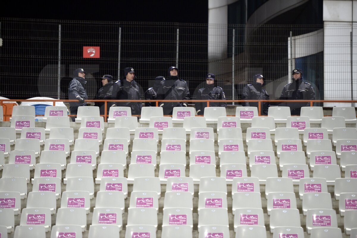 FOTO Atmosferă sinistră în Ştefan cel Mare! » Doar Koulibaly a ieşit în evidenţă