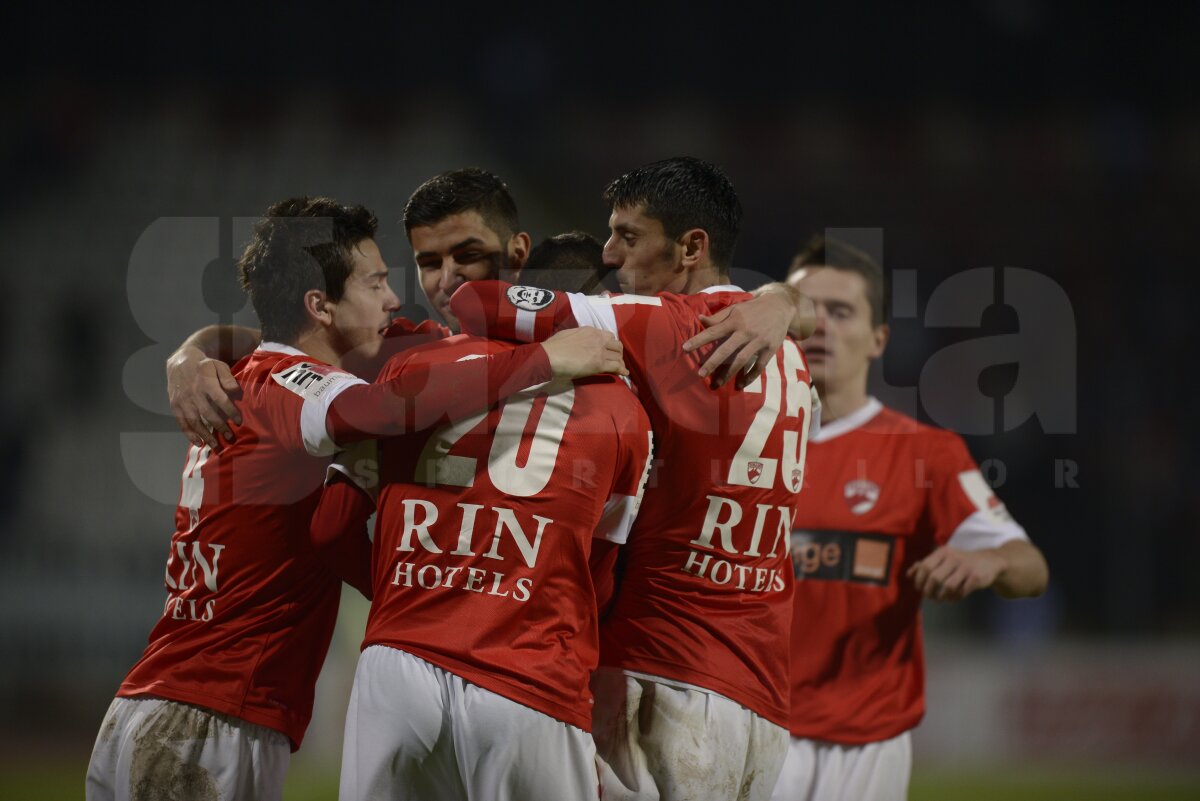 FOTO şi VIDEO Dinamo - CS Severin 4-2 » "Cîinii" au salvat 3 puncte în repriza secundă