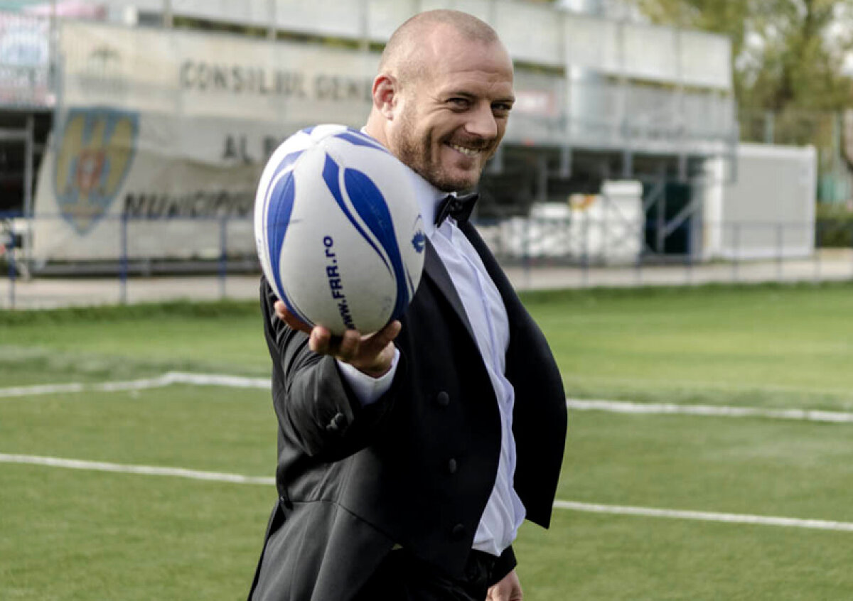 FOTO Gentlemani pe teren » Componenţii naţionalei de rugby au fost îmbrăcaţi de designerul Casei Regale