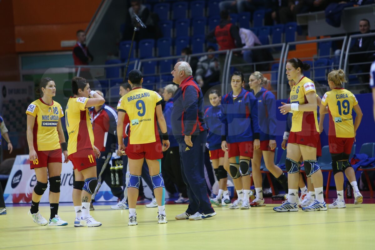 Cu emoţii spre faza a doua » România a învins greu Islanda, 22-19