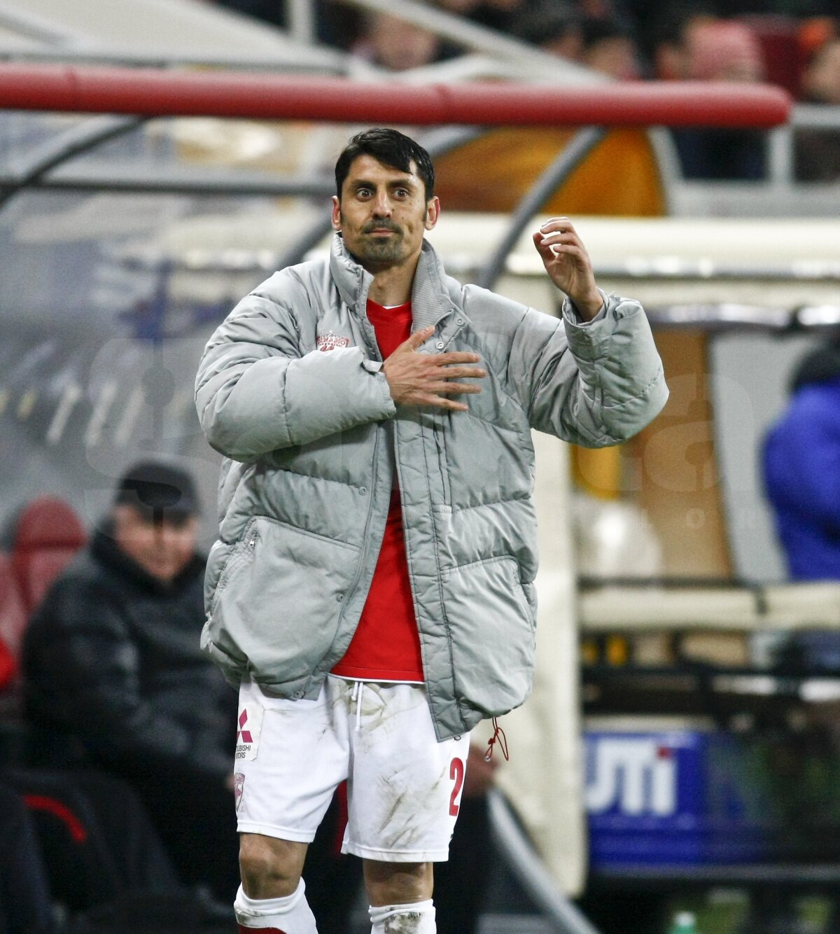 ”Fenomenul” Dănciulescu a împlinit azi 36 de ani. Cadou-surpriză şi bună-dispoziţie la Săftica