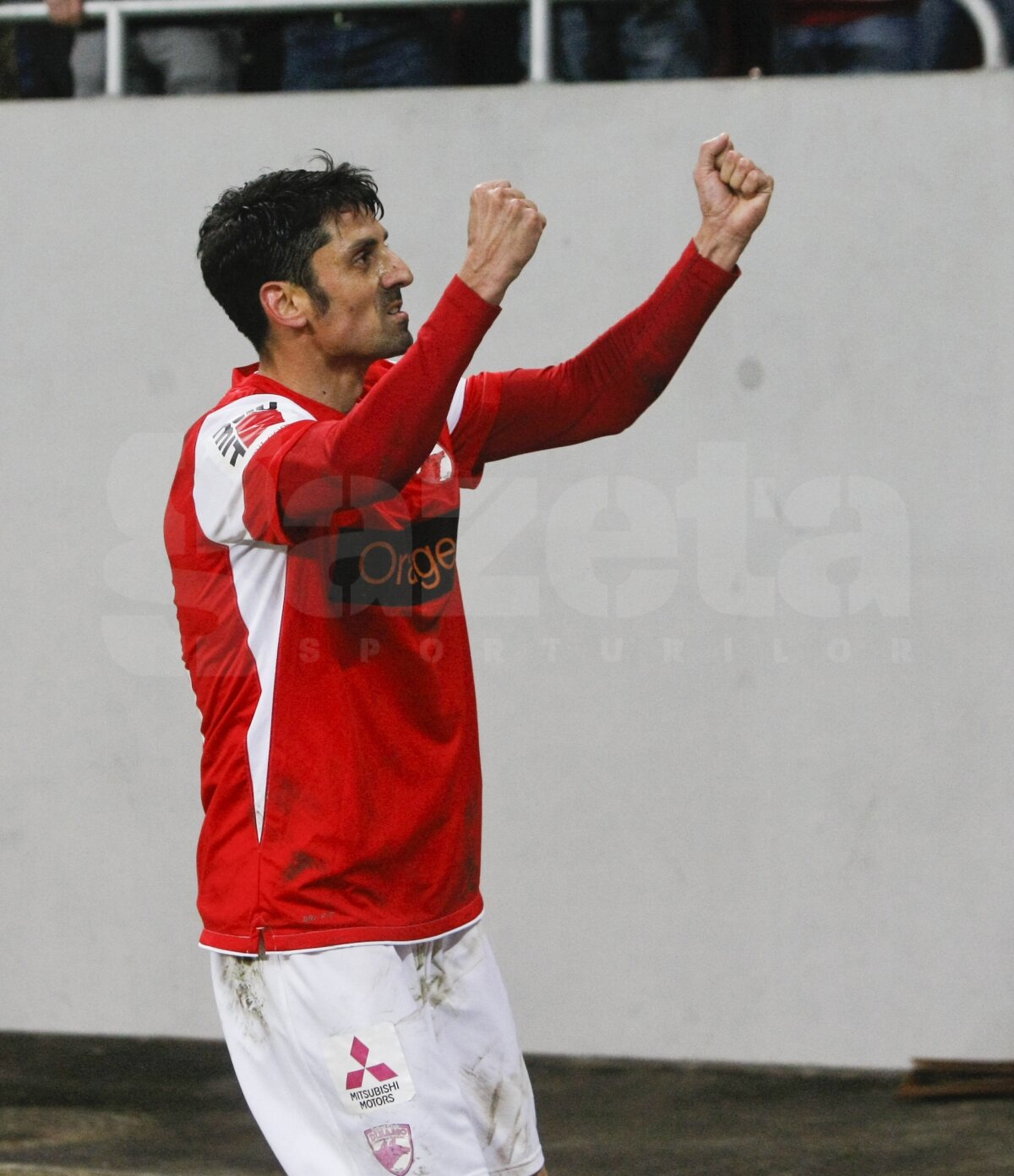 ”Fenomenul” Dănciulescu a împlinit azi 36 de ani. Cadou-surpriză şi bună-dispoziţie la Săftica