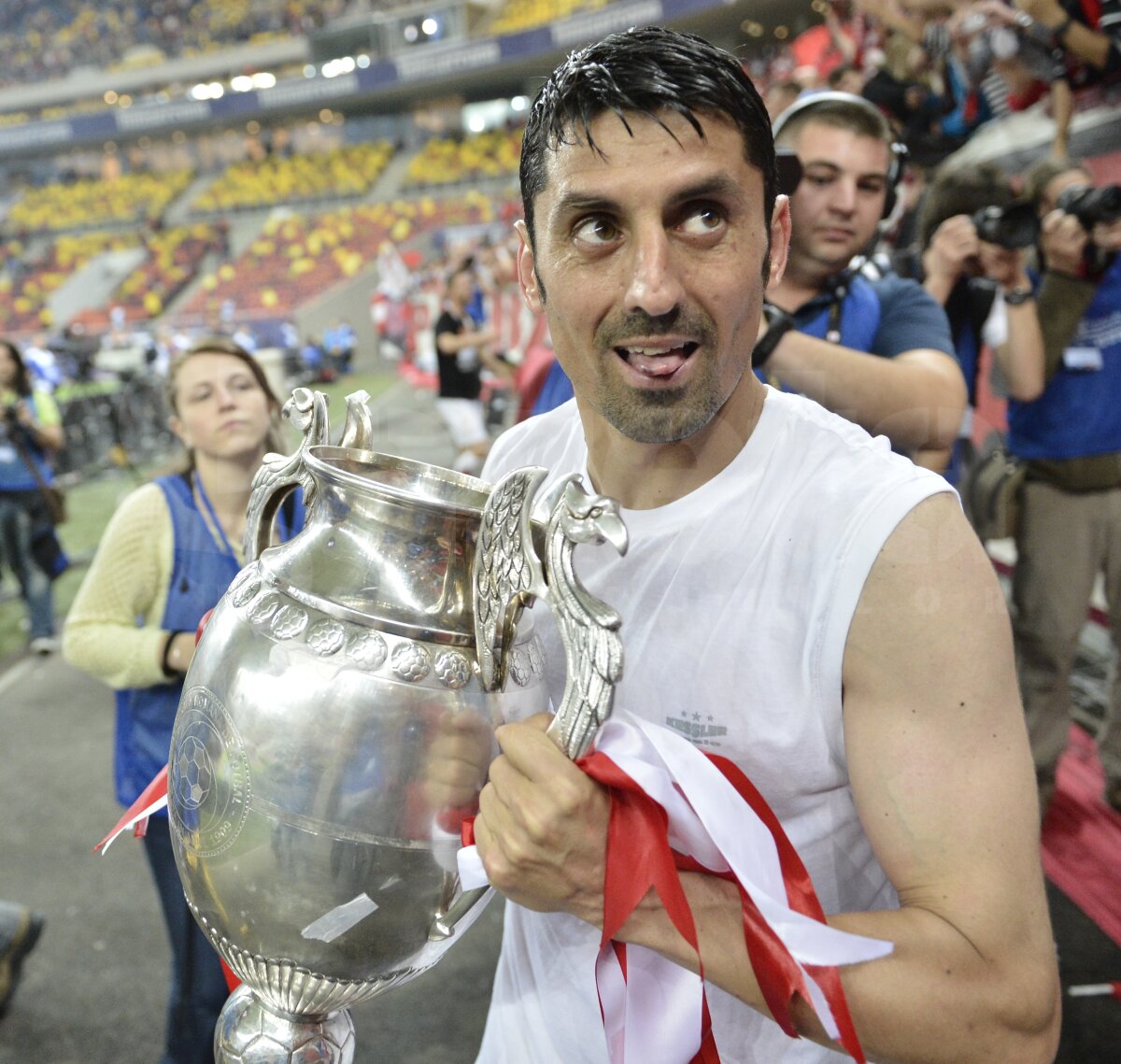 ”Fenomenul” Dănciulescu a împlinit azi 36 de ani. Cadou-surpriză şi bună-dispoziţie la Săftica