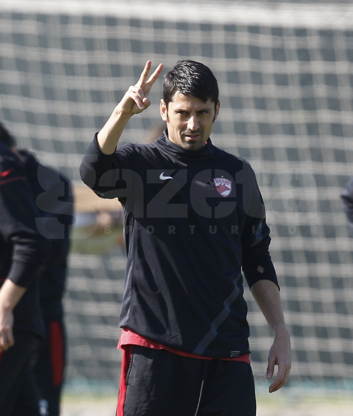 ”Fenomenul” Dănciulescu a împlinit azi 36 de ani. Cadou-surpriză şi bună-dispoziţie la Săftica