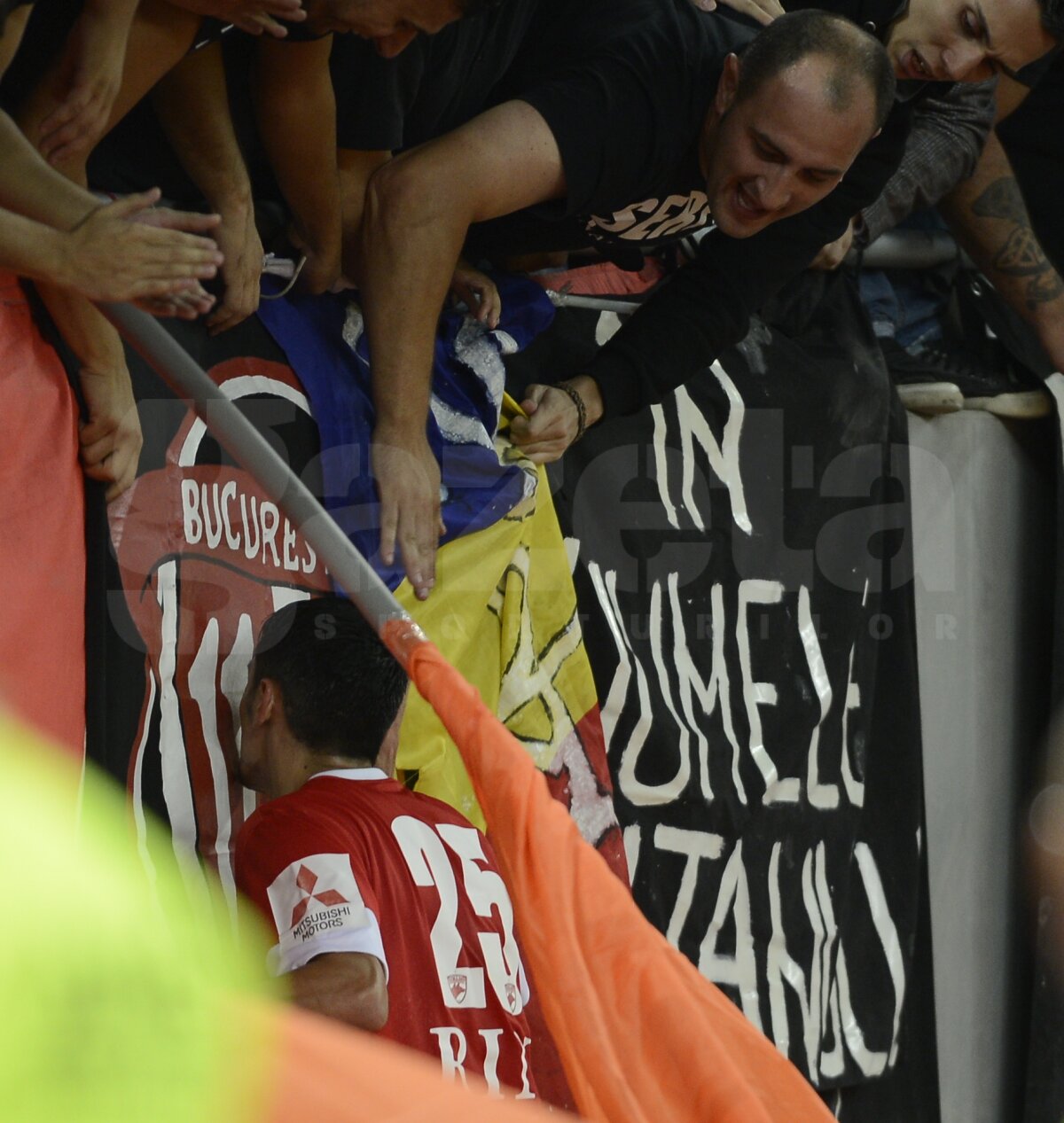 ”Fenomenul” Dănciulescu a împlinit azi 36 de ani. Cadou-surpriză şi bună-dispoziţie la Săftica