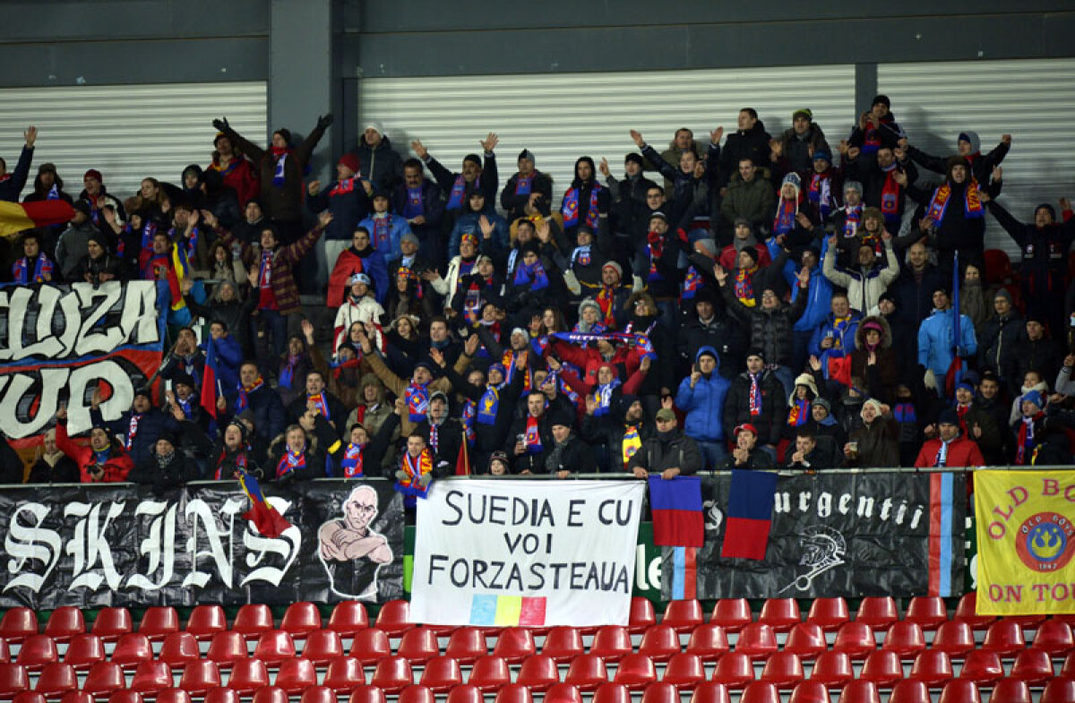 FOTO Au încins focul în casa de gheaţă! » 700 de stelişti au fost alături de echipa lui Reghe la meciul din Copenhaga