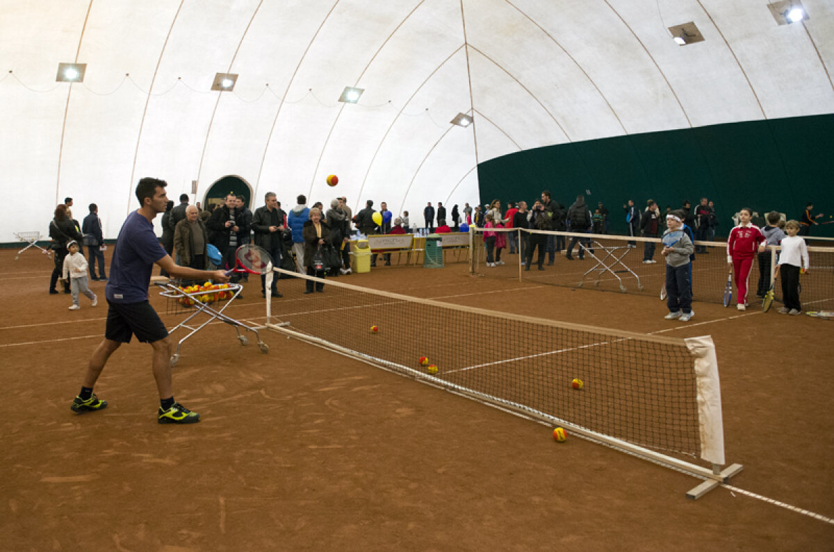 FOTO Joacă de copii » Tecău, Hănescu şi Sorana Cîrstea au petrecut o zi alături de peste 150 de mici tenismeni