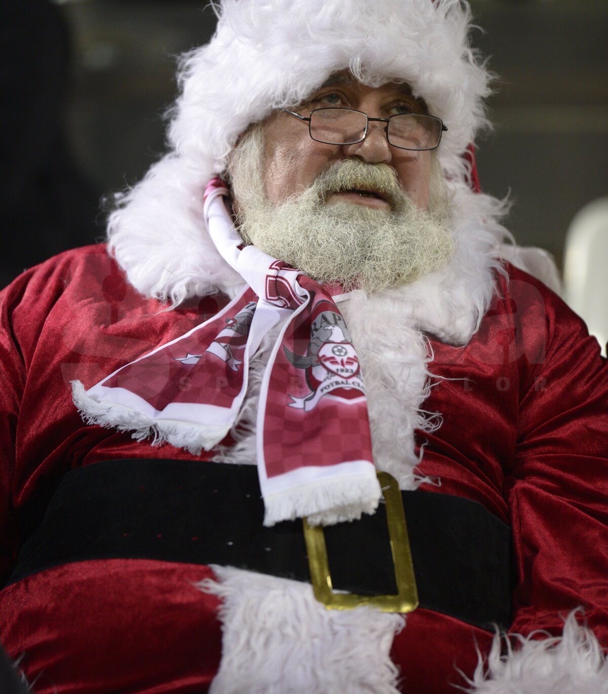 FOTO Moş Crăciun a venit să salveze Rapidul :)  » "Grinch" Copos a fost contestat din nou de fani