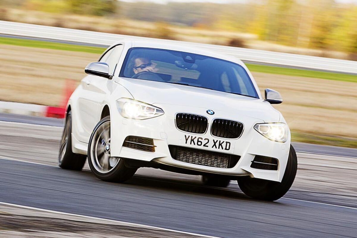 FOTO TopGear Awards 2012 » Cea mai citită revistă auto din lume a premiat cele mai tari maşini din acest an