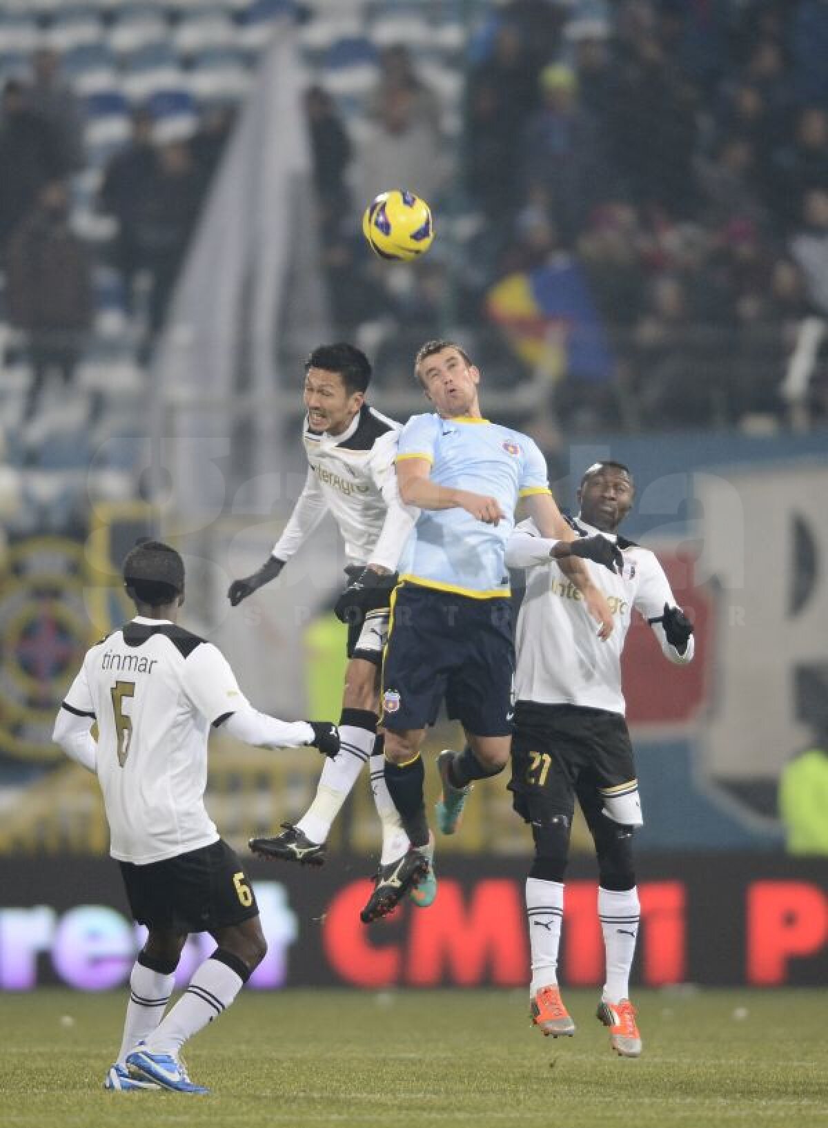 VIDEO + FOTO Liber la titlu » Steaua a învins Astra cu 2-0 şi se distanţează la 10 puncte