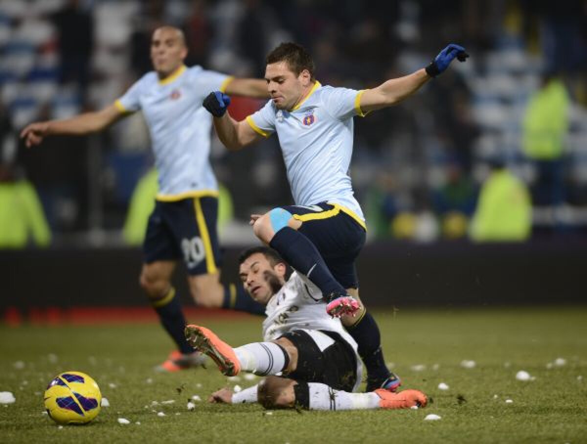 VIDEO + FOTO Liber la titlu » Steaua a învins Astra cu 2-0 şi se distanţează la 10 puncte