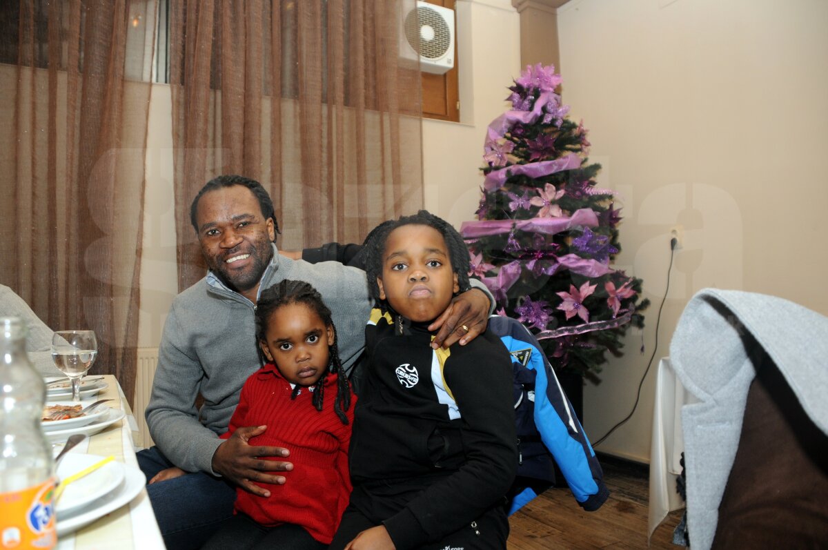 FOTO Nu doar Steaua petrece » Imagini de la banchetul de sfîrşit de an al trupei lui Porumboiu