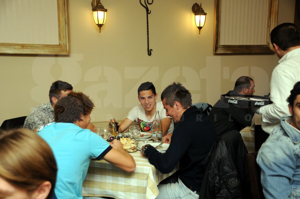 FOTO Nu doar Steaua petrece » Imagini de la banchetul de sfîrşit de an al trupei lui Porumboiu