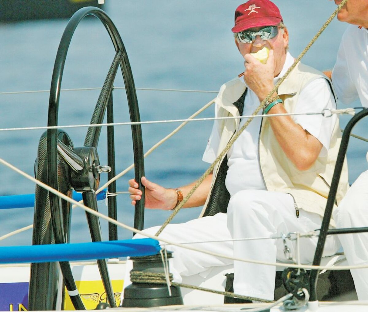 Regele navigator » Juan Carlos al Spaniei are ca pasiune yachtingul, pe care l-a practicat cu zel pînă în 2009