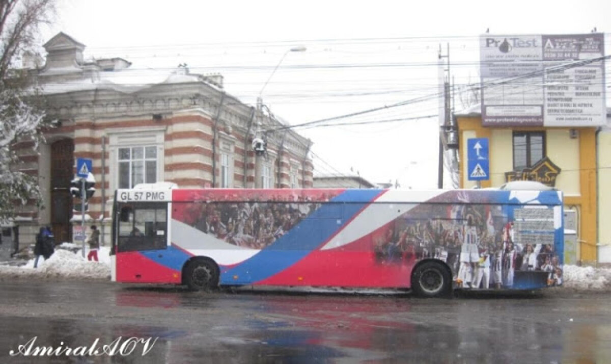 Oţelul, acţiune de marketing inedită » Autobuzele gălăţene decorate în culorile clubului