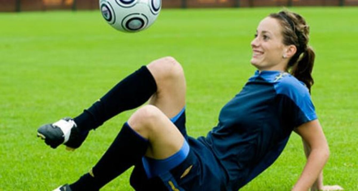 VIDEO La Belle Zlatan » Ea e varianta feminină a lui Ibrahimovici