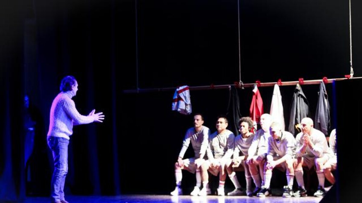 FOTO Actor printre deţinuţi » Selecţionerul Cesare Prandelli a debutat în teatru