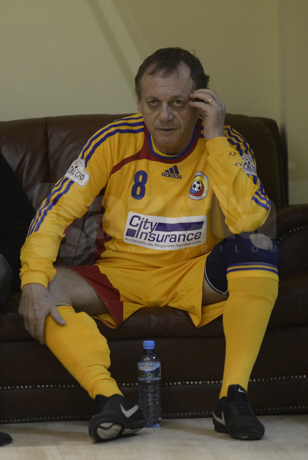 FOTO Italia - România la old-boys, transformat în ... "Galbeni" contra "Albi"! Doar un campion mondial prezent la joc
