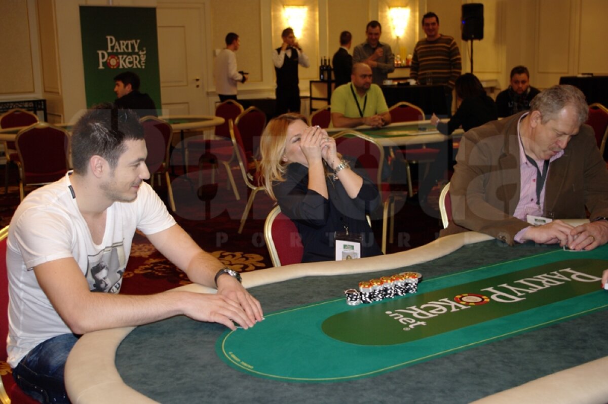 Galerie FOTO Gina Pistol şi-a găsit o nouă pasiune: i-a învins la poker pe Helmuth Duckadam şi pe Alexandru Piţurcă