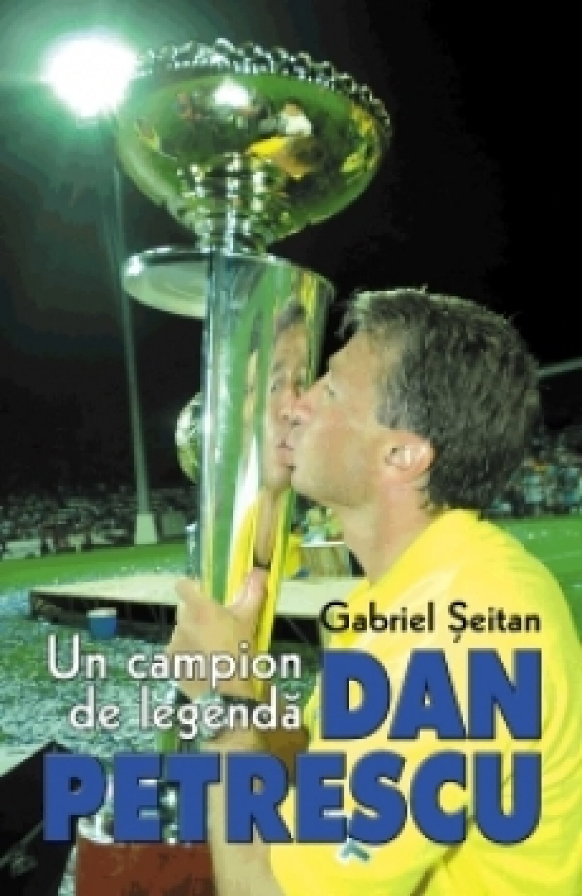 Viaţa şi cariera "Bursucului" în 120 de pagini, la ceas aniversar: "Fotbalul e viaţa mea!"