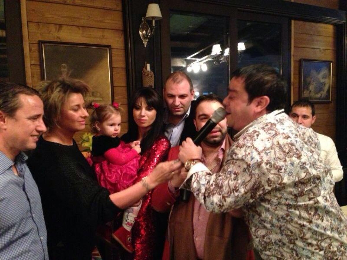 FOTO Spre 24 cu Minune şi Salam » Familia Reghecampf a petrecut de Crăciun cu cei mai cunoscuţi manelişti