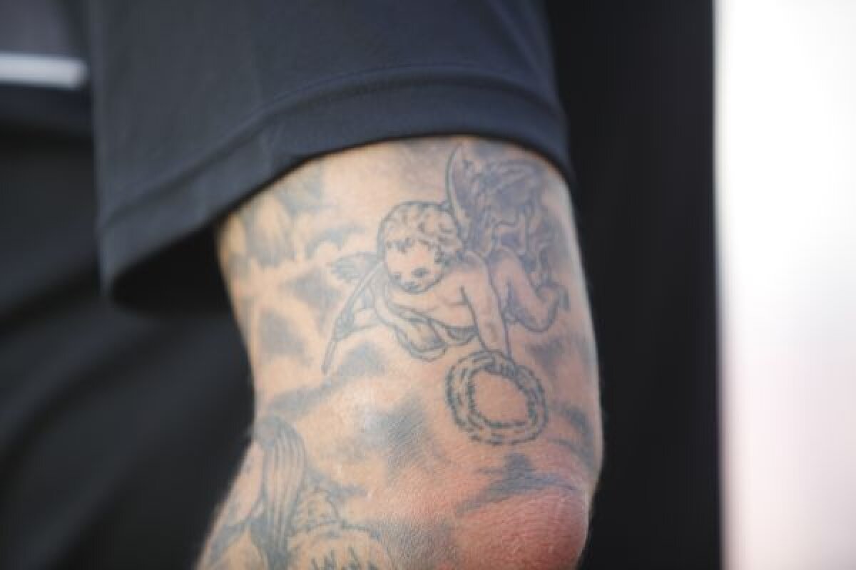 EXCLUSIV Încă un fotbalist plin de calităţi e la un pas să rămînă doar de domeniul arhivelor sportive: "De 6 luni n-am fost în club, nu mai ies nici la cafea!"