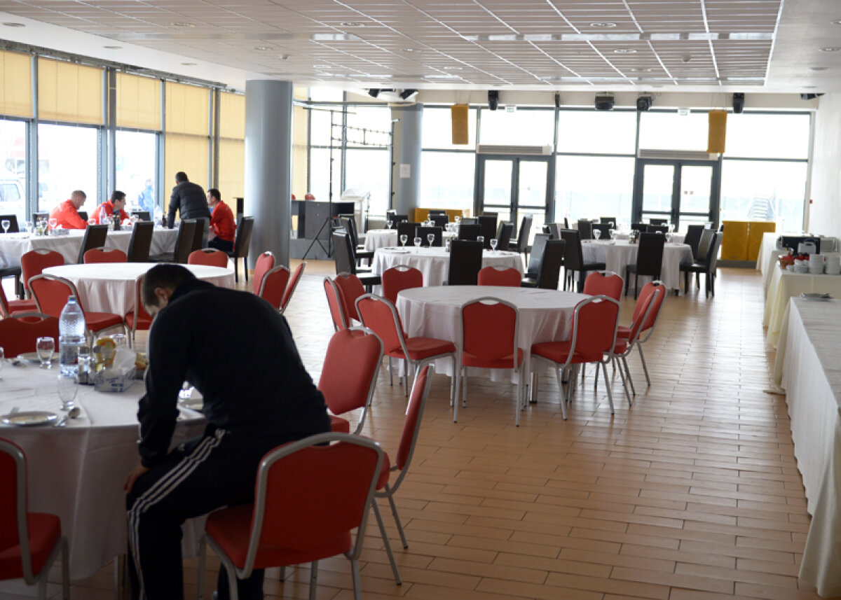 FOTO Insider în cantonament » Reporterii Gazetei au văzut condiţiile de 5 stele în care se vor antrena steliştii