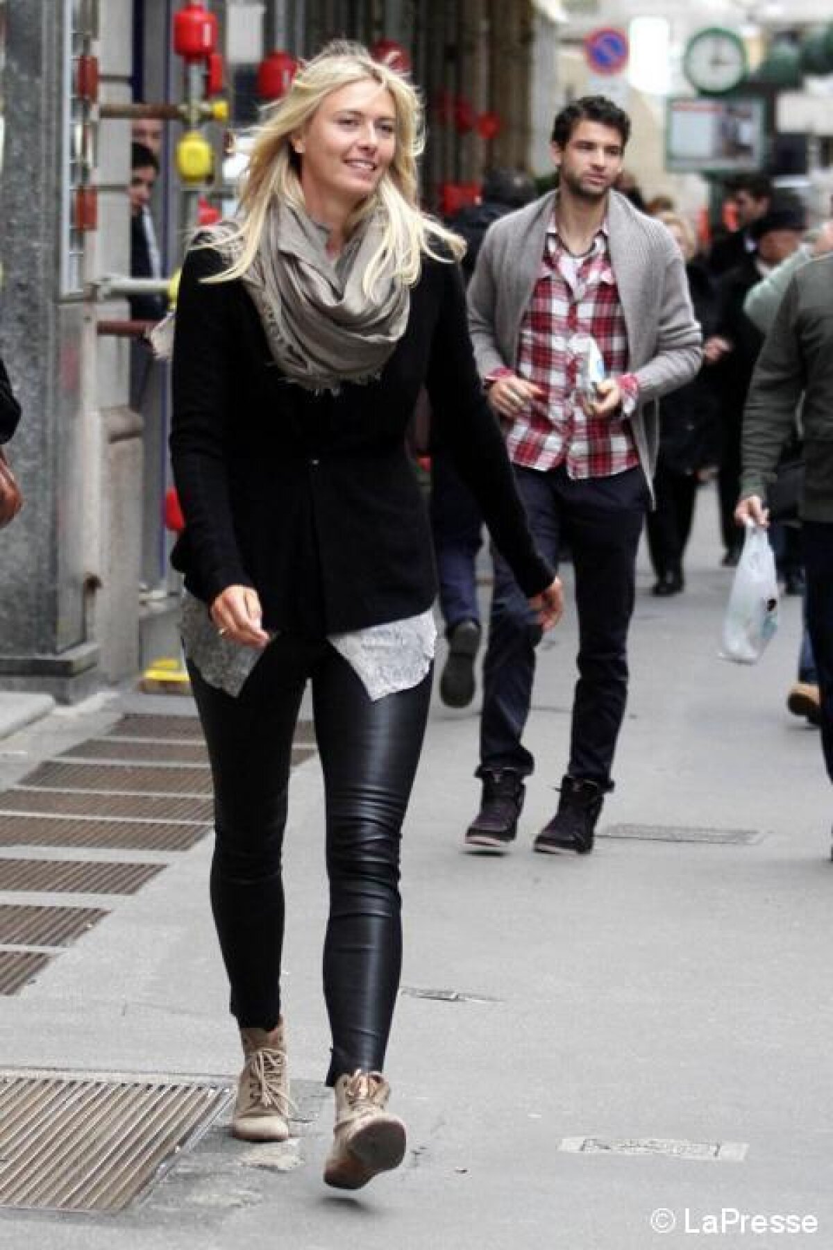 FOTO Dimitrov nu a vrut să vorbească despre relaţia cu Sharapova: "Nu discut despre viaţa mea personală"