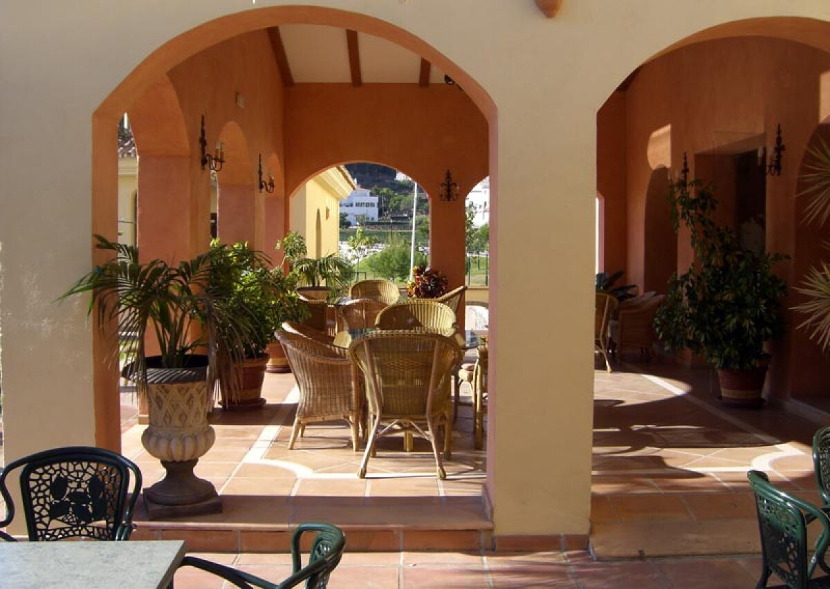 FOTO Fortăreaţă anti-Ajax » Roş-albaştrii au preferat liniştea în locul luxului în cantonamentul din Spania