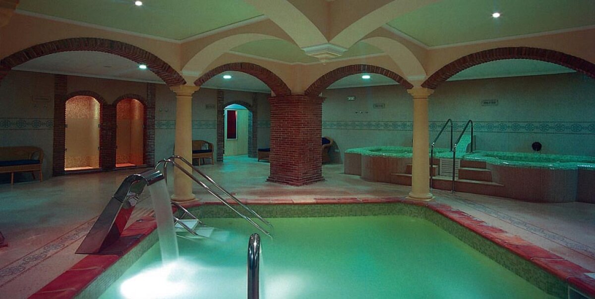 FOTO Fortăreaţă anti-Ajax » Roş-albaştrii au preferat liniştea în locul luxului în cantonamentul din Spania