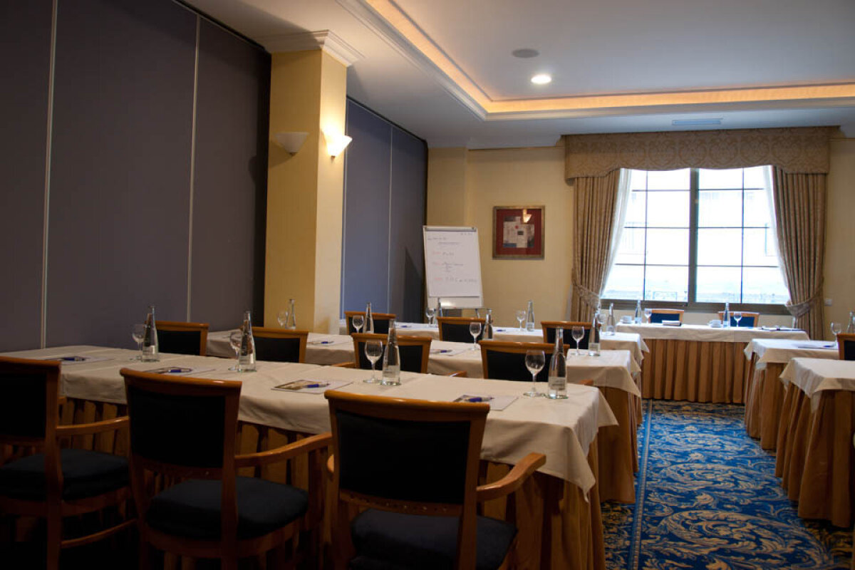 FOTO Fortăreaţă anti-Ajax » Roş-albaştrii au preferat liniştea în locul luxului în cantonamentul din Spania