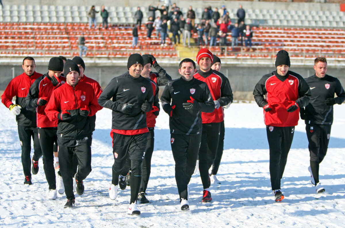 Ce îşi doresc dinamoviştii pentru noul an: "Spectacol, eficacitate şi tribune înţesate!"