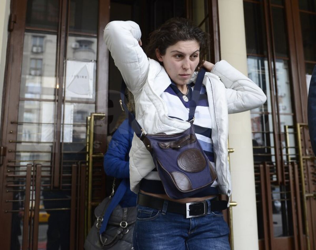 FOTO Ea este presupusa amantă a Alinei Dobrin! » Handbalista îşi recunoştea homosexualitatea în faţa soţului!