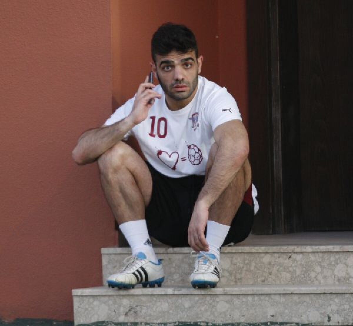 FOTO Chiar se scufundă planeta? Rui Duarte a venit la timp la reunirea Rapidului :D